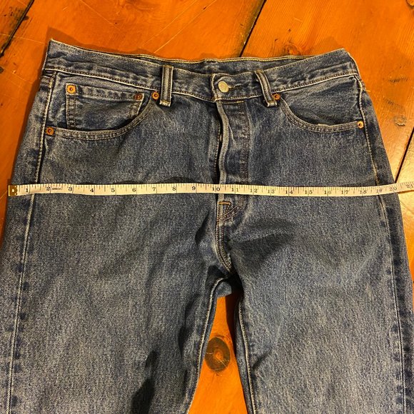 Vintage Levi's 501 Medium Wash – 32 x 32 - Picture 4 of 12